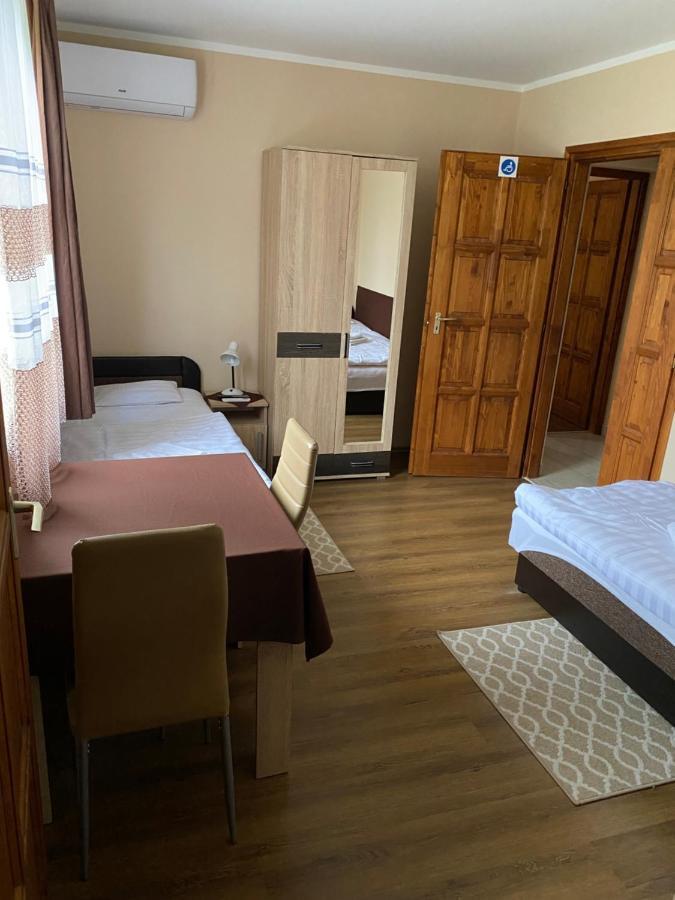 Okerka Vendeghaz Apartment Csesztreg ภายนอก รูปภาพ